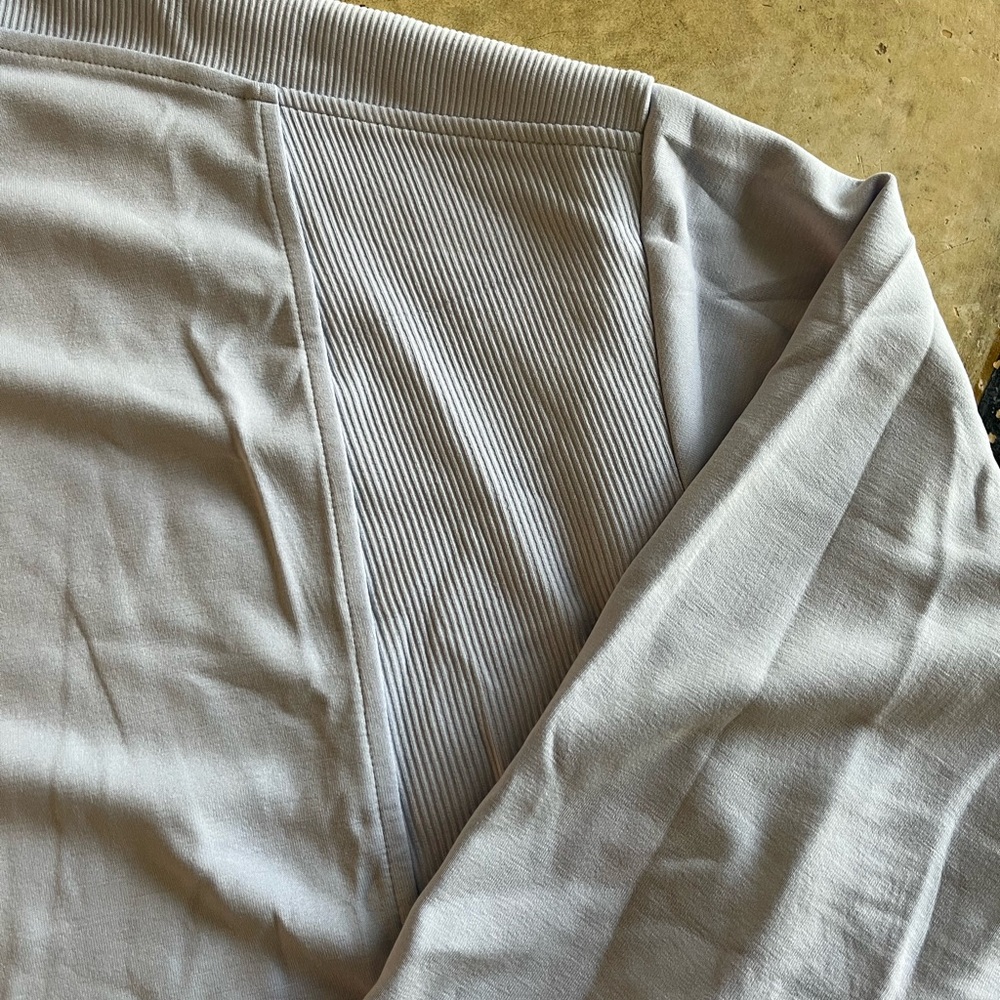 NWT Athleta Light Gray Ribbed crop top long sleeve - Picture 3 of 6